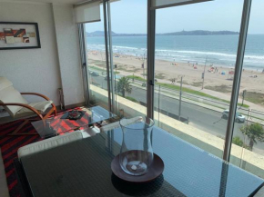 Doña Anita, Av del Mar